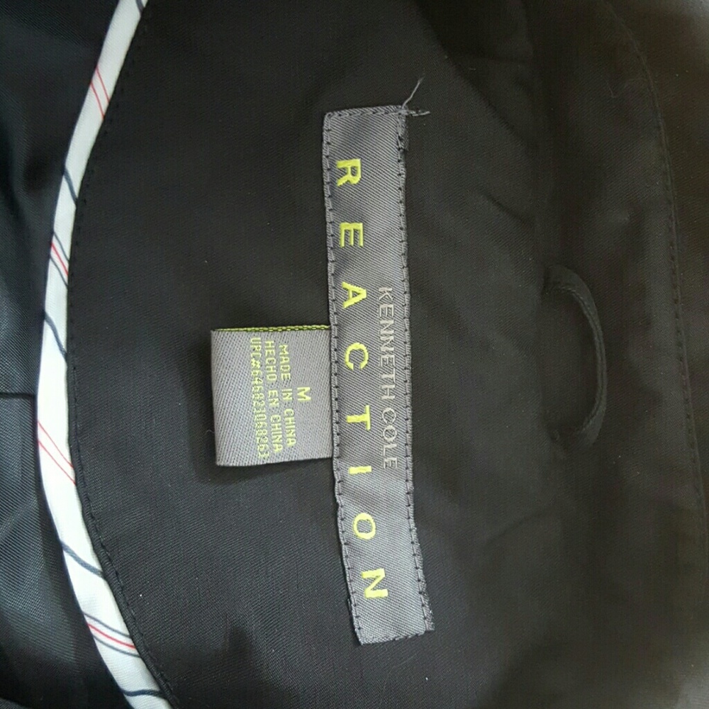 Cute Rainjacket - Picture 2 of 2
